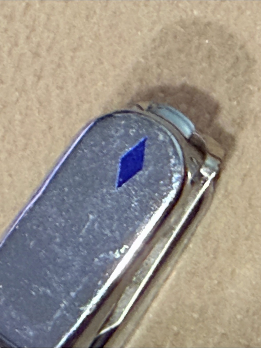 Black Handheld Paper Corner Punch with Teal Guide Markings - Picture 4 of 4